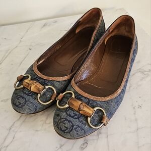 Size 7B | Gucci Authentic denim flat shoes
